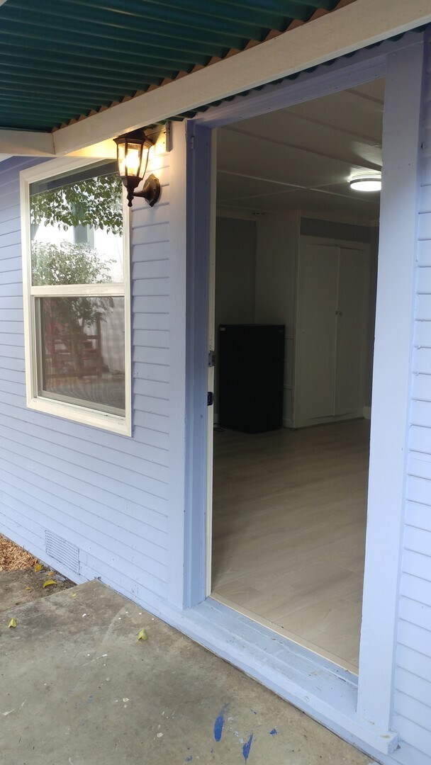 Foto del edificio - 1051 Boranda Ave