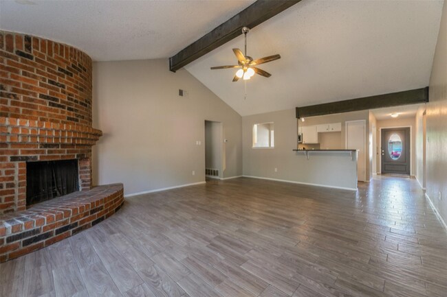 Foto del edificio - 7233 Church Park Dr