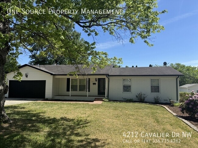 Foto del edificio - 4212 Cavalier Dr NW