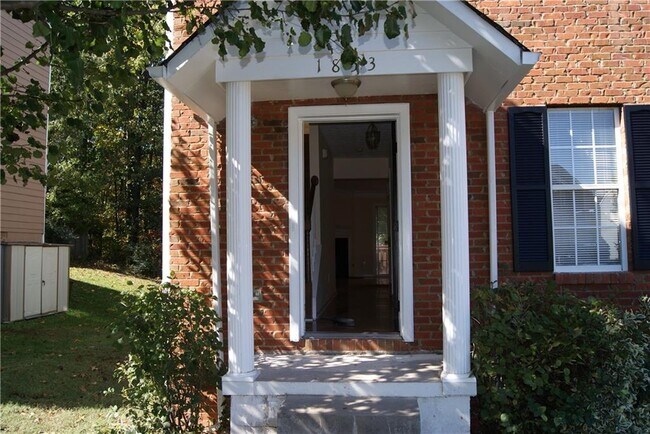 Foto del edificio - 1853 Barrington Ct