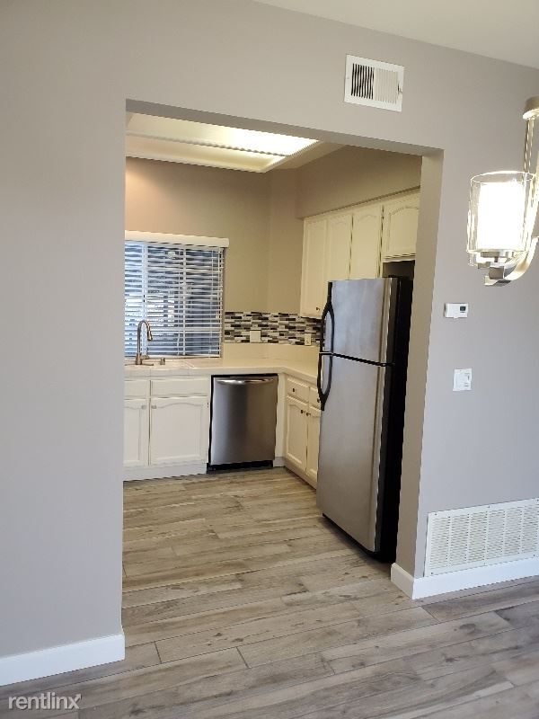 Building Photo - 2 br, 2.5 bath Townhome - 13343 Kibbings Rd