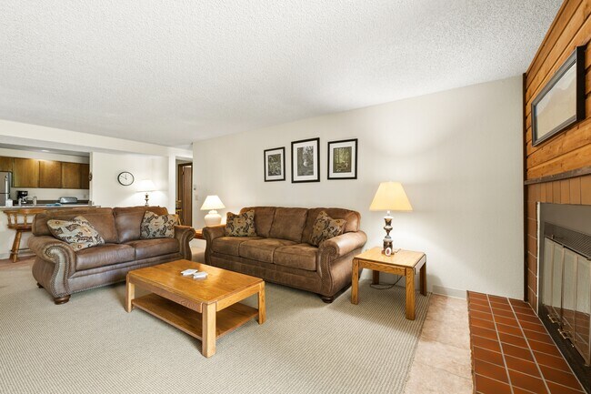 Building Photo - 2822 Hager Ln