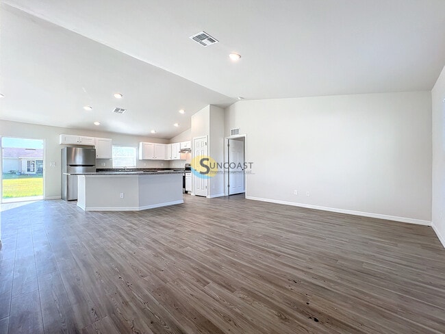 Building Photo - TOUR TODAY - Modern 4-Bedroom Home for Ren...