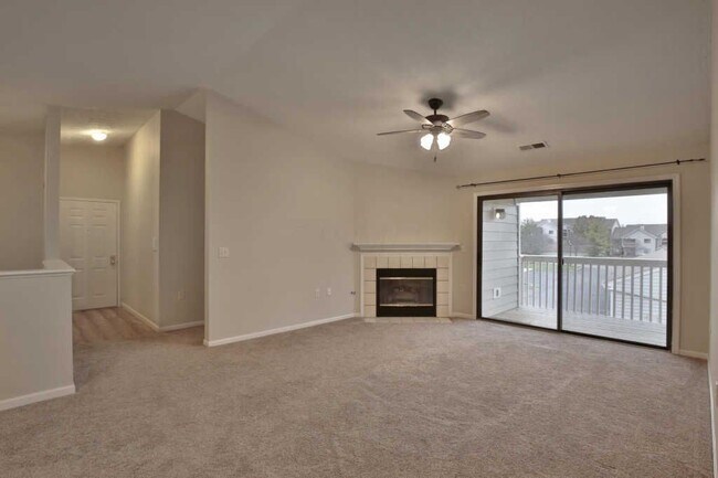 Building Photo - 6775 Meadow Creek Dr