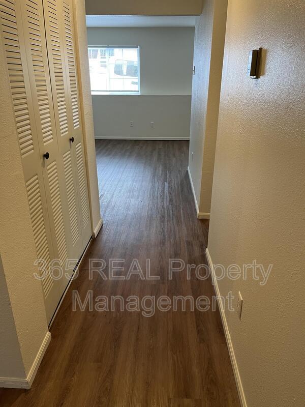 Building Photo - 3625 Centennial Cir