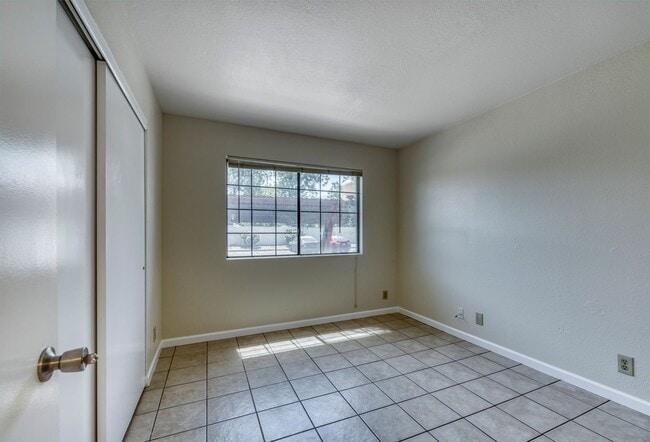 Foto del edificio - Wonderful 3 bedroom close minutes to ASU!!...