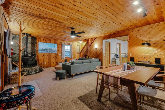 Foto del edificio - 8448 Starlite Pines Rd