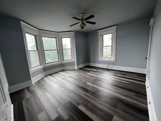 Foto del edificio - 816 E High St