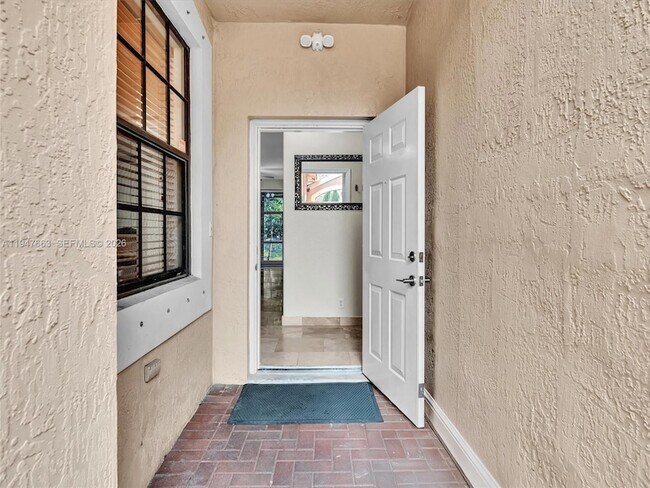 Foto del edificio - 3853 Tree Top Dr