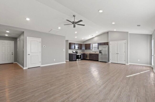 Building Photo - 353 Pageant Dr