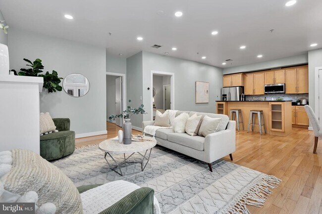 Foto del edificio - 2357 Champlain St NW
