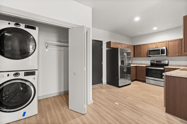 Building Photo - Modern 1 Bedroom Apartment in Midtown Billings