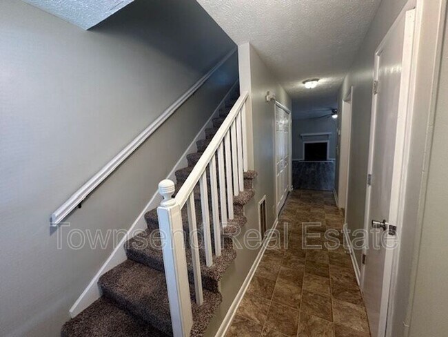 Foto del edificio - 1190 Wrenwood Ct