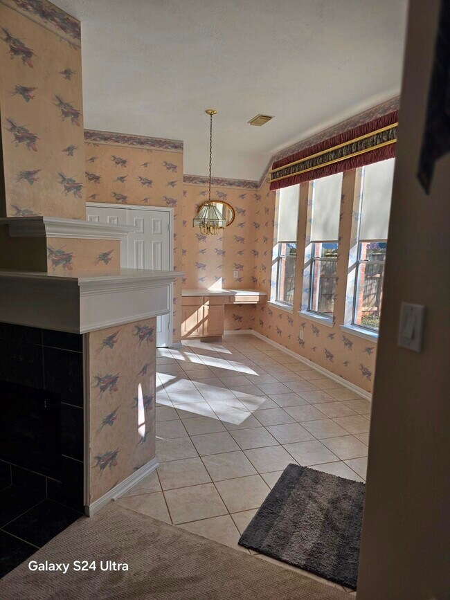 Foto del edificio - 2727 Gregway Ln