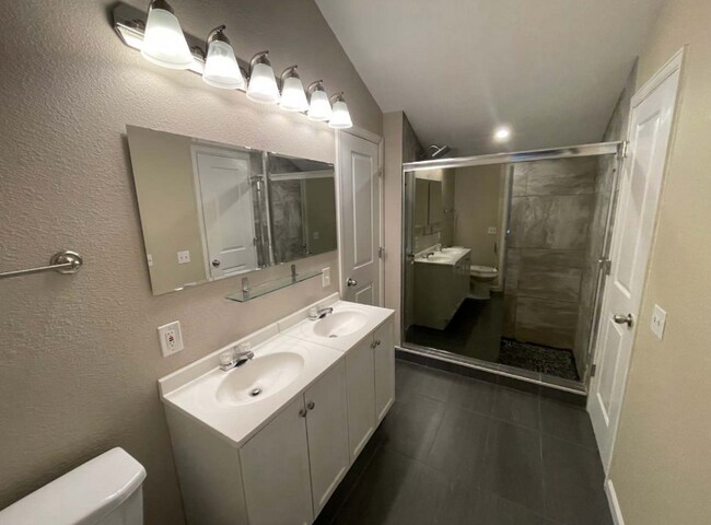 Foto del edificio - 10168 E Peakview Ave