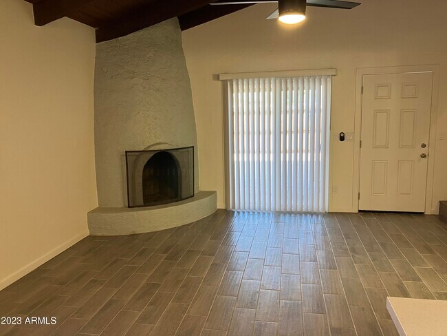 Building Photo - 3149 E Angela Dr