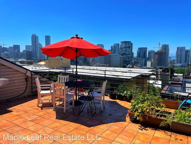 Building Photo - 2 br, 1 bath House - 712 E Denny Way Unit 501