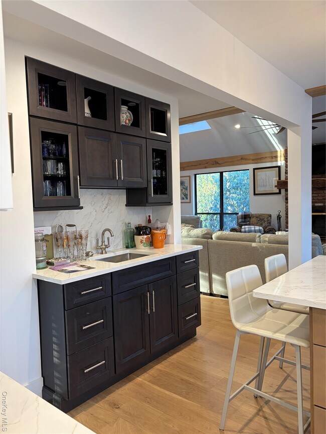 Foto del edificio - 40 Bonac Woods Ln