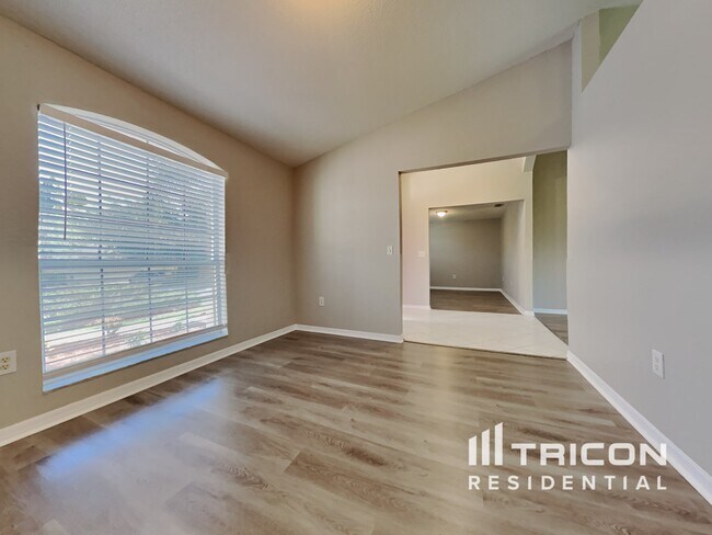 Building Photo - 1387 Laurel Glen Dr