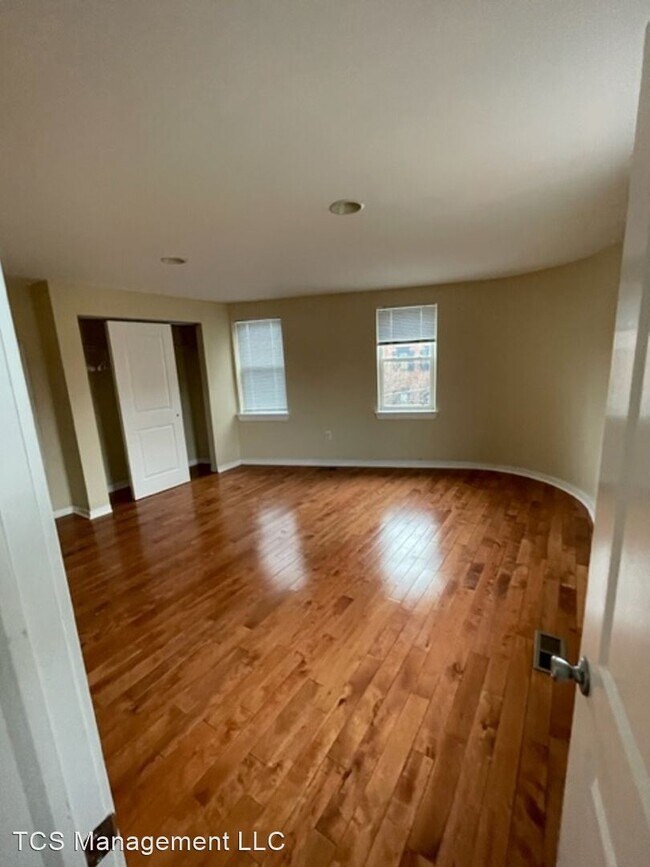 Foto del edificio - 2 br, 1 bath House - 2401 E Norris St #2F