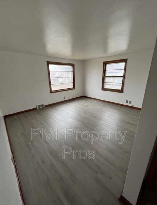 Building Photo - 3821 N 39th St