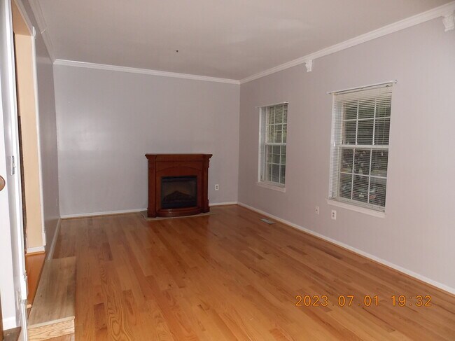 Foto del edificio - 14609 Governor Sprigg Pl