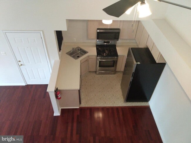 Building Photo - 1336 Tristram Cir