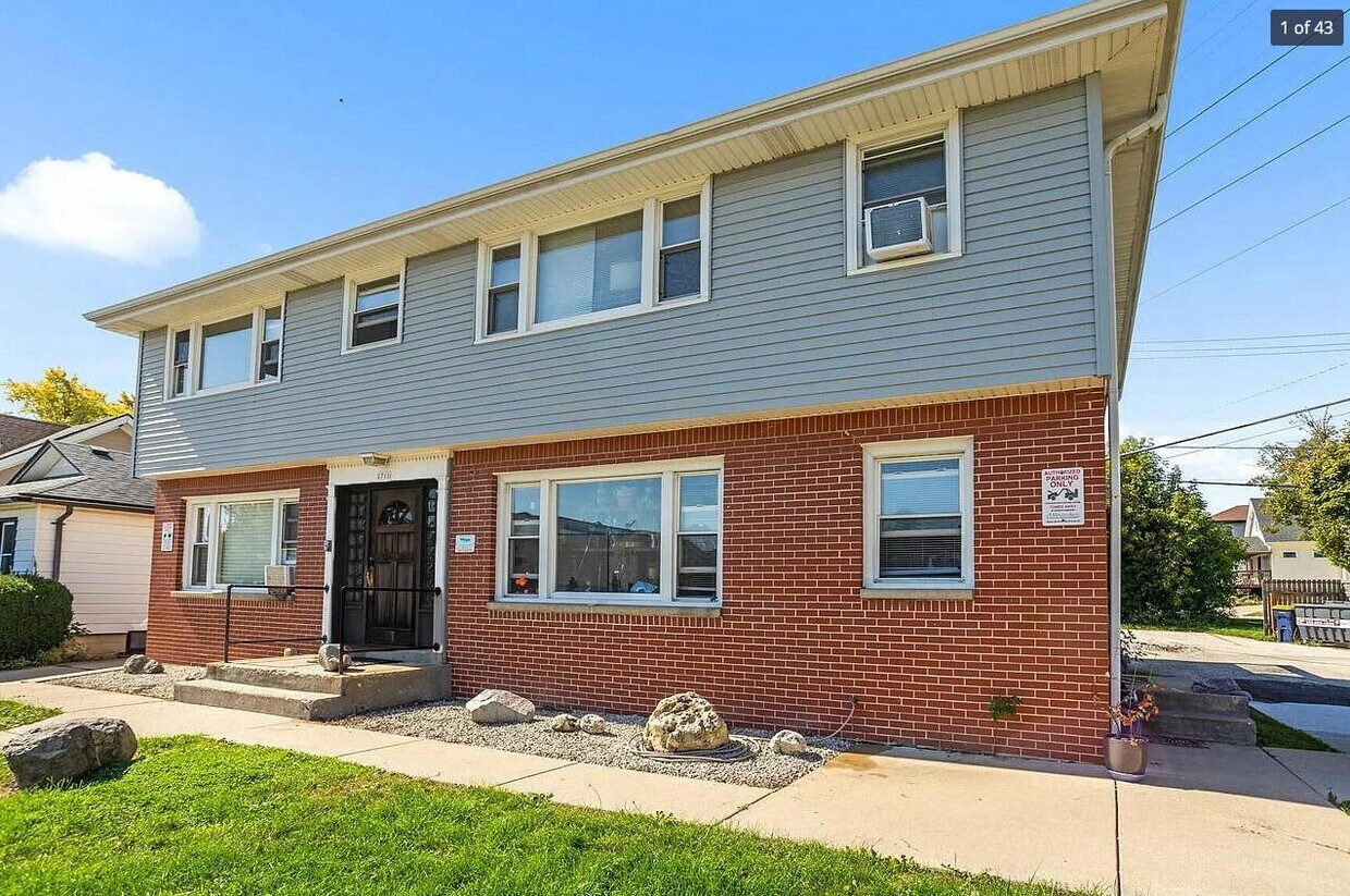 Foto del edificio - 1711 S 92nd St