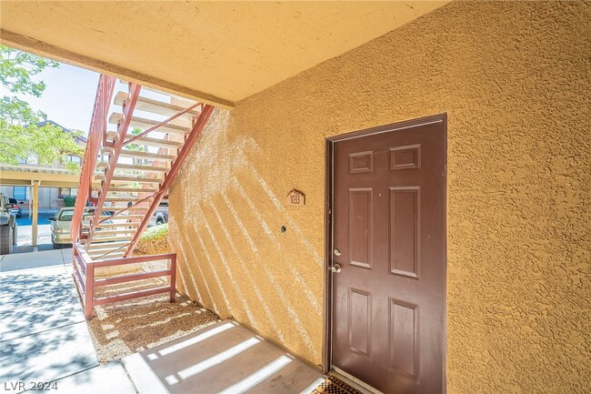 Building Photo - 8250 N Grand Canyon Dr