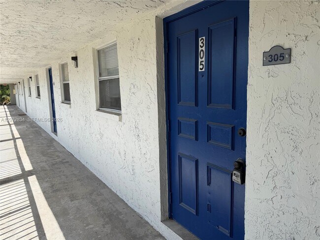 Foto del edificio - 5090 SW 64th Ave