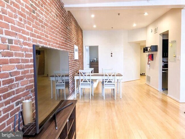 Foto del edificio - 136 N 2nd St