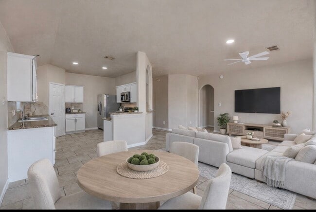 Building Photo - 3619 Fiorella Way