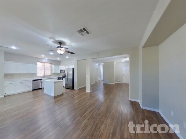 Foto del edificio - 8504 Last Point Ave