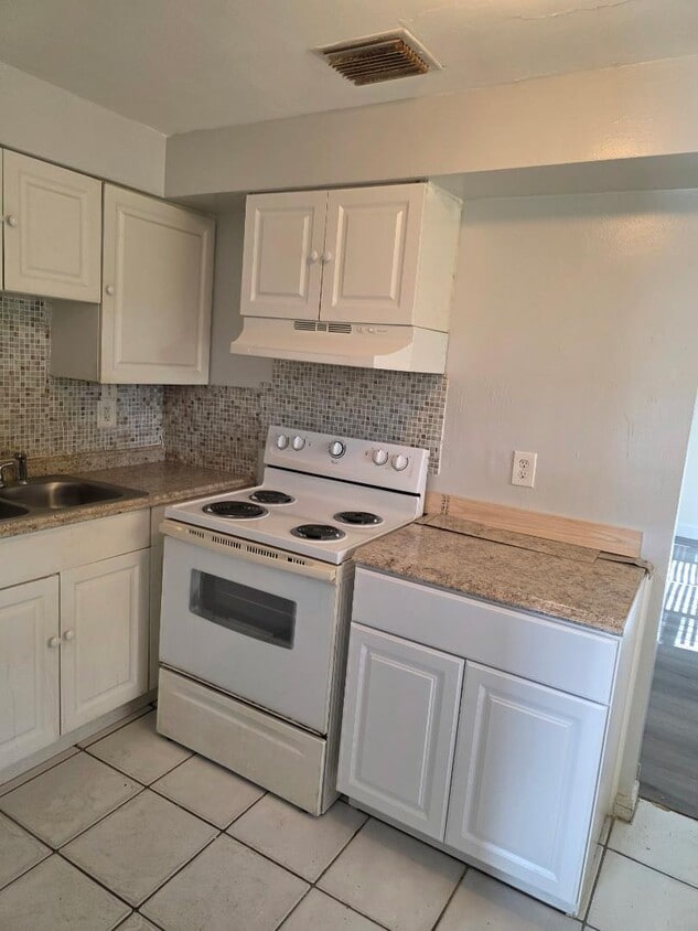 Photo - 91 NE 6th Ct