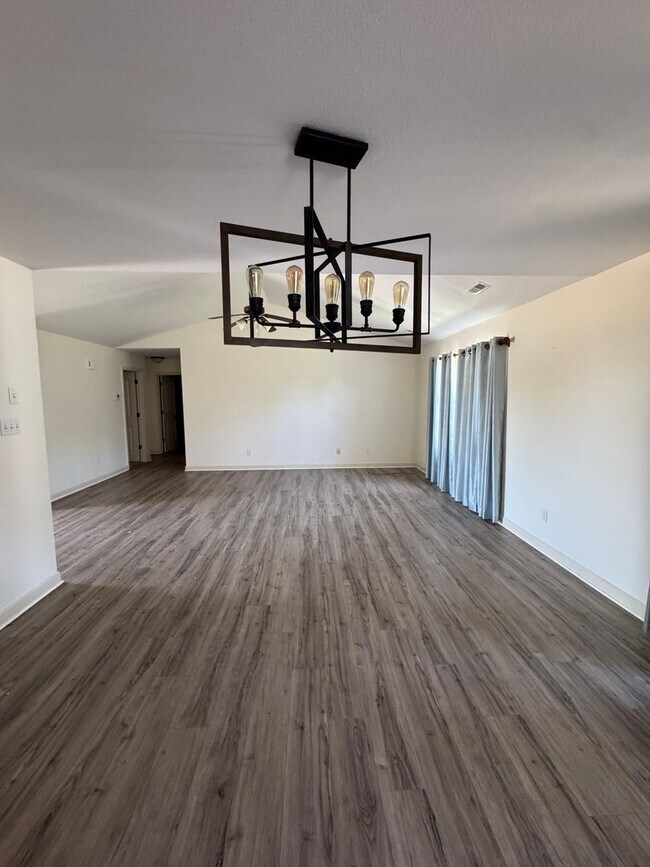 Foto del edificio - 3511 Tuscany Ridge