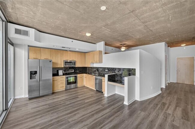 Foto del edificio - 3324 Peachtree Rd NE