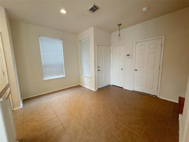 Building Photo - 5643 Stonecloud Ln