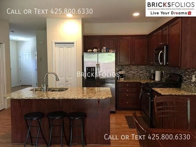 Building Photo - Bright home in Bothell’s Northshore District