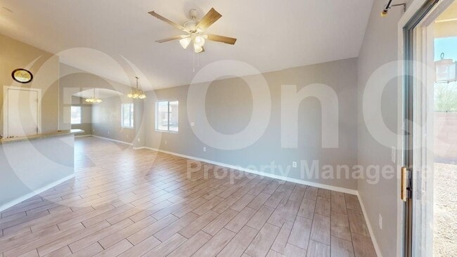 Building Photo - 9462 N Scarlet Tanager Ln