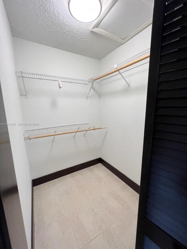 Foto del edificio - 14333 SW 102nd St