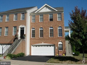 Building Photo - 140 Ivy Hills Terrace