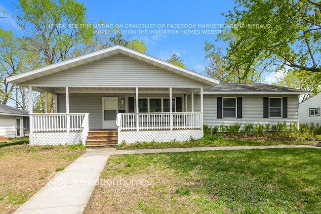 Building Photo - 7215 Thomas Ave S