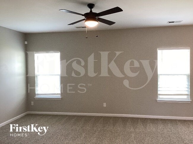 Building Photo - 2816 Bluestem Ln