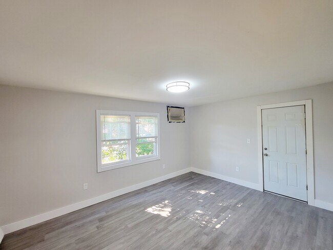 Living Room - 98 Grand Ave