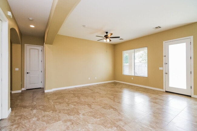 Building Photo - 21549 E Puesta Del Sol