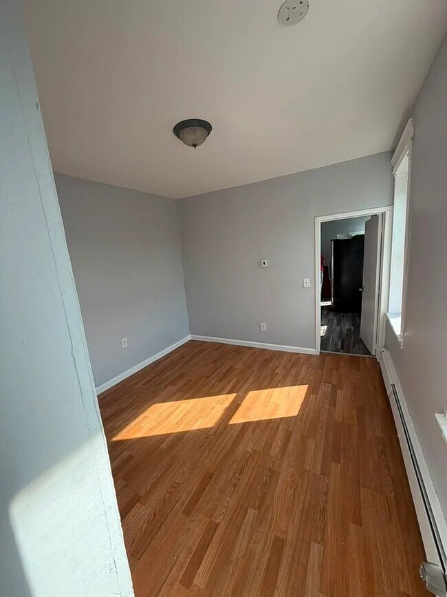 Building Photo - 300 Watchung Ave