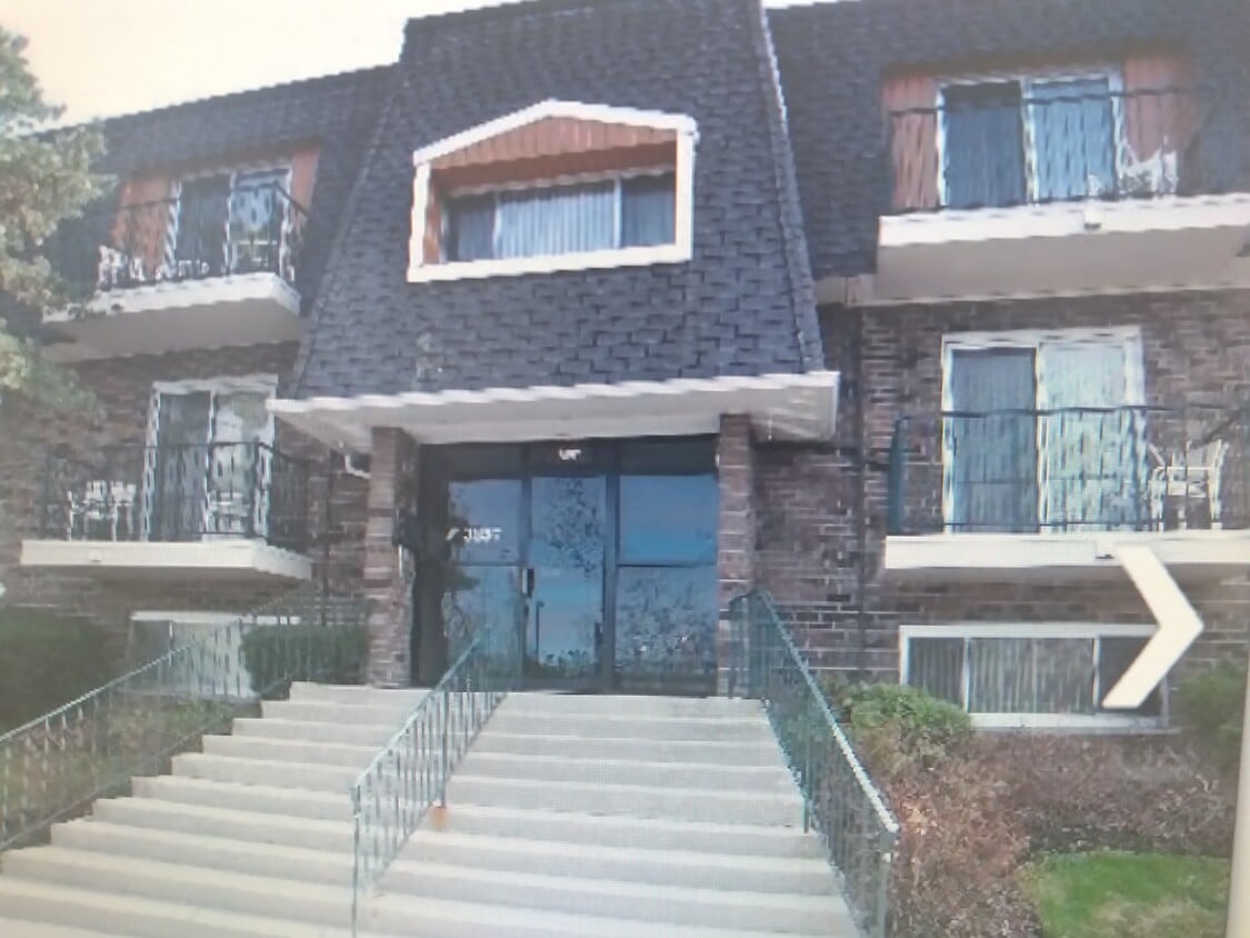 3851 N Parkway Dr Unit 32C, Northbrook, IL 60062 Condo for Rent in