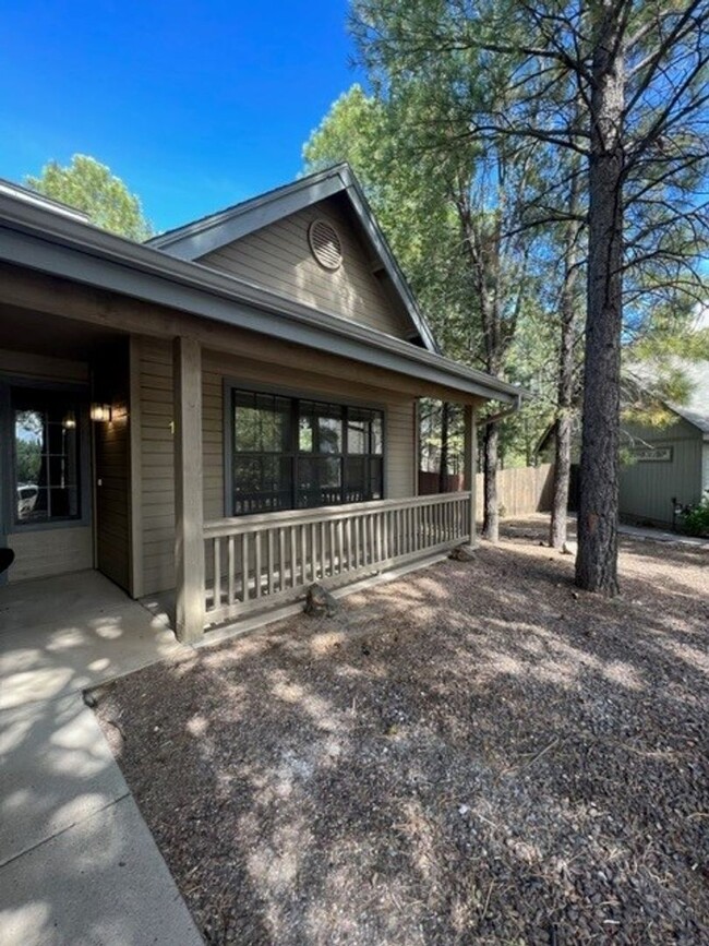 Building Photo - Ponderosa Trails! 4 Bedroom, 2.5 bathroom ...