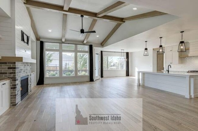 Building Photo - 7655 W Meltwater Ln