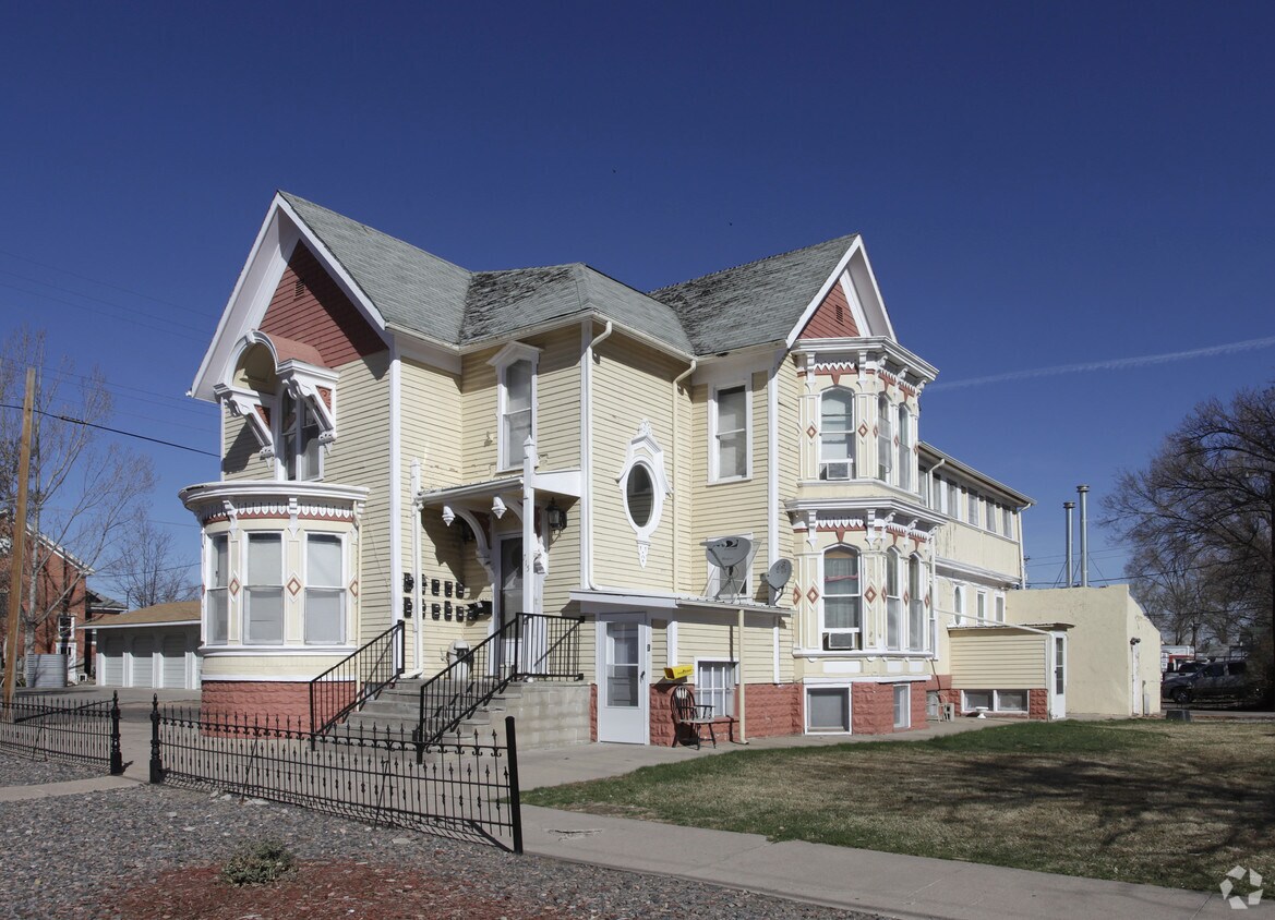 715 15th St, Greeley, CO 80631 Apartments in Greeley, CO